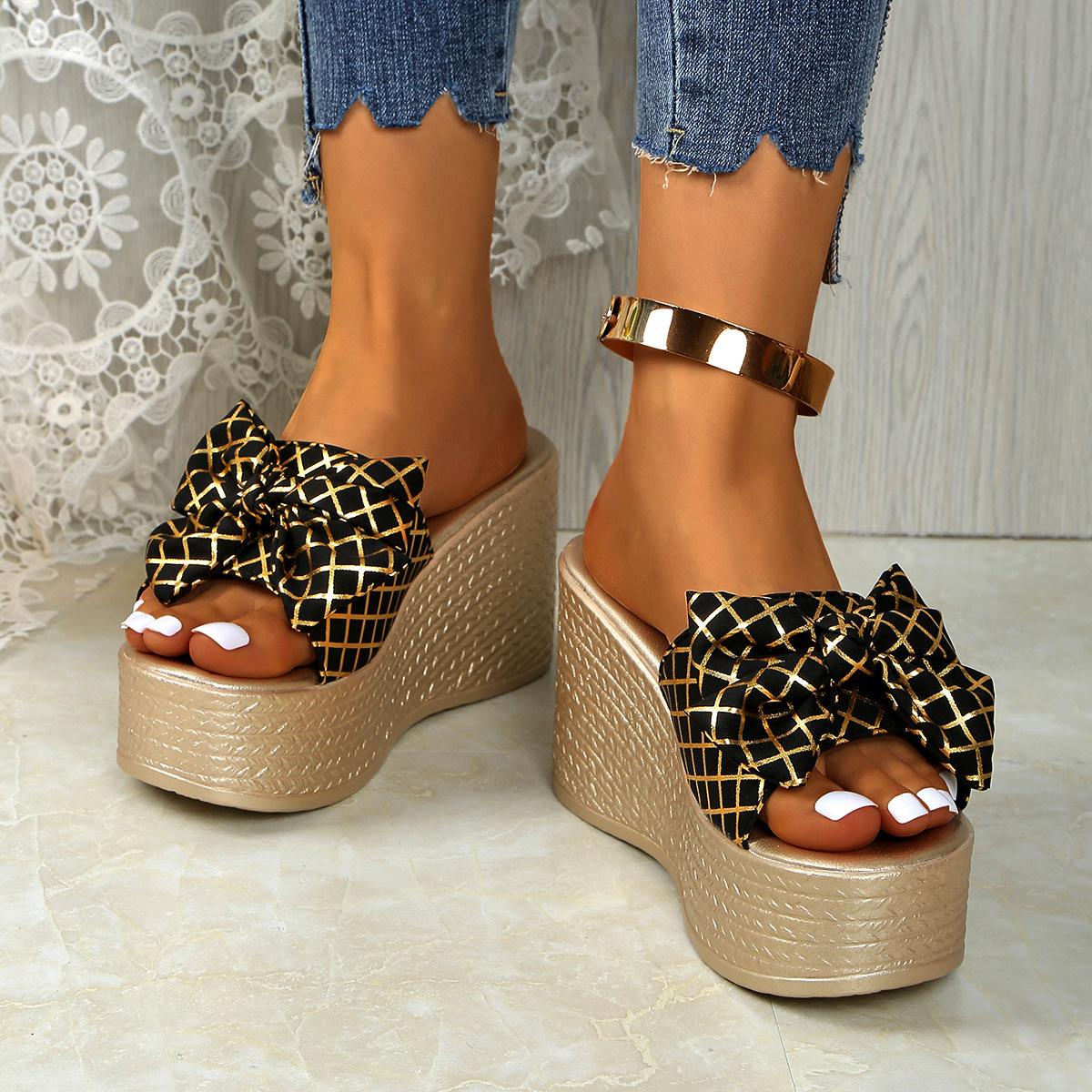 

Summer new bow decorative slope heel thick bottom large size casual fashion women cool slippers foreign trade 35 чорний
