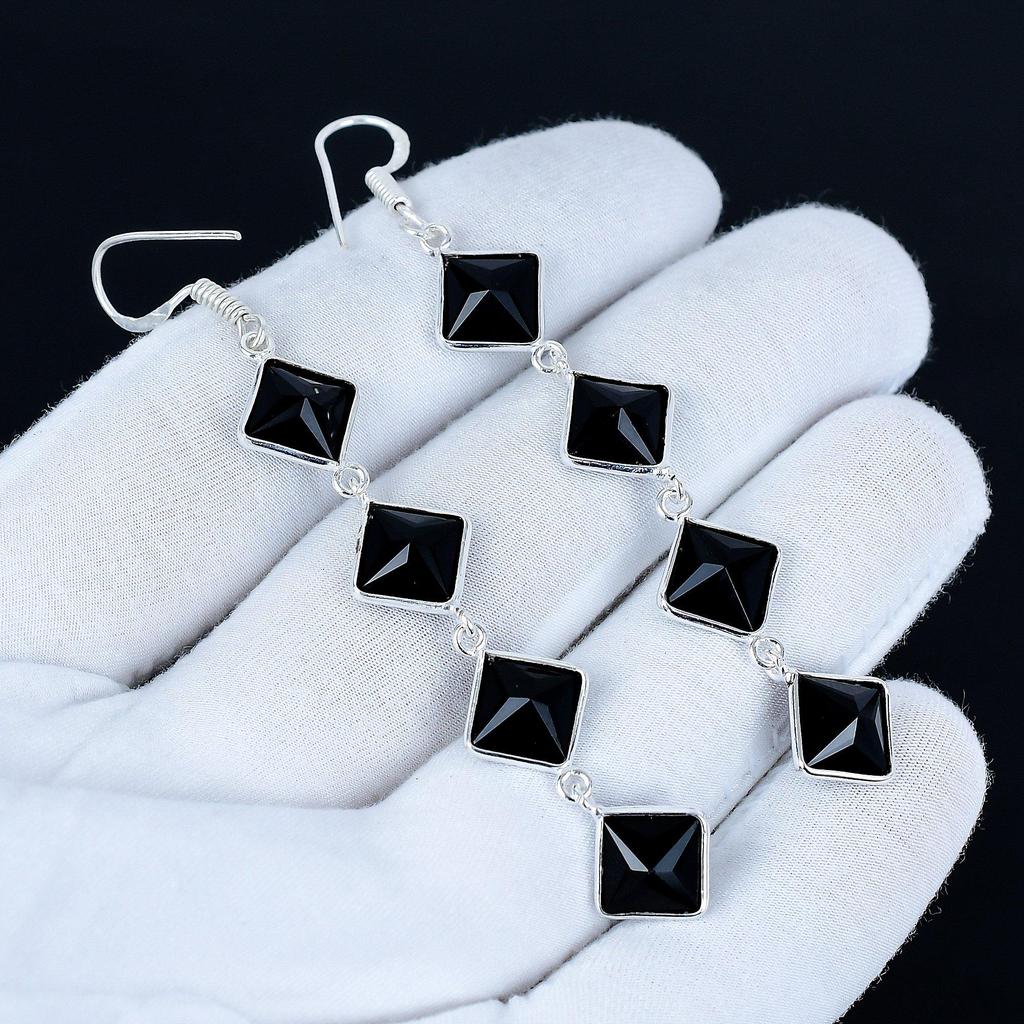 Kolczyki z kamieniem szlachetnym czarny spinelu, Kolczyki ze srebra próby 925, Ręcznie robione srebrne kolczyki na prezent, Wiszące kolczyki z czarnym spinelu Prezent na przyjęcie urodzinowe