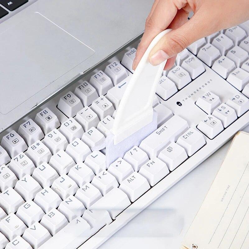 Eine Reinigungsbürste für Lüfterlamellen ohne toten Winkel, kleine Bürste für die Lüftungsöffnung der Autoklimaanlage, Computerlücke, Haushaltsstaubbeseitigung, Geschenk