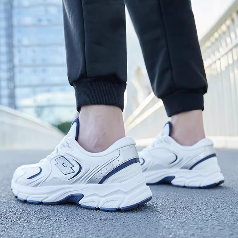 LOTTO Men's Retro-Inspired Casual Sport Shoes