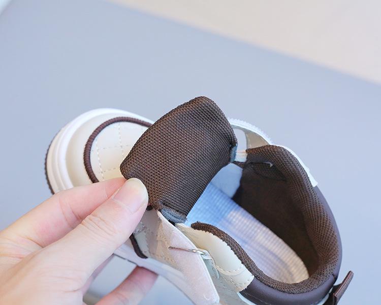 Children's High-Top Casual Sports Shoes 2026 - Soft Sole White Sneakers for Boys and Girls, Spring/Autumn Collection.