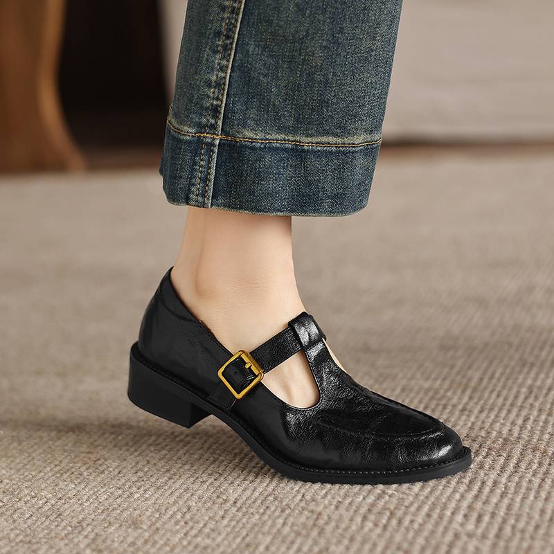 Krazing Pot Sheepskin Round Toe Thick Med Heels Spring Shoes Slip on Big Size 42 Loafers Women Metal Buckle Pleated Pumps