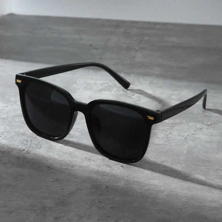 Fashion New Sunglasses Women High Quality Retro Square Sunglasses Retro Sunglasses Women Classic  Feminino As Picure