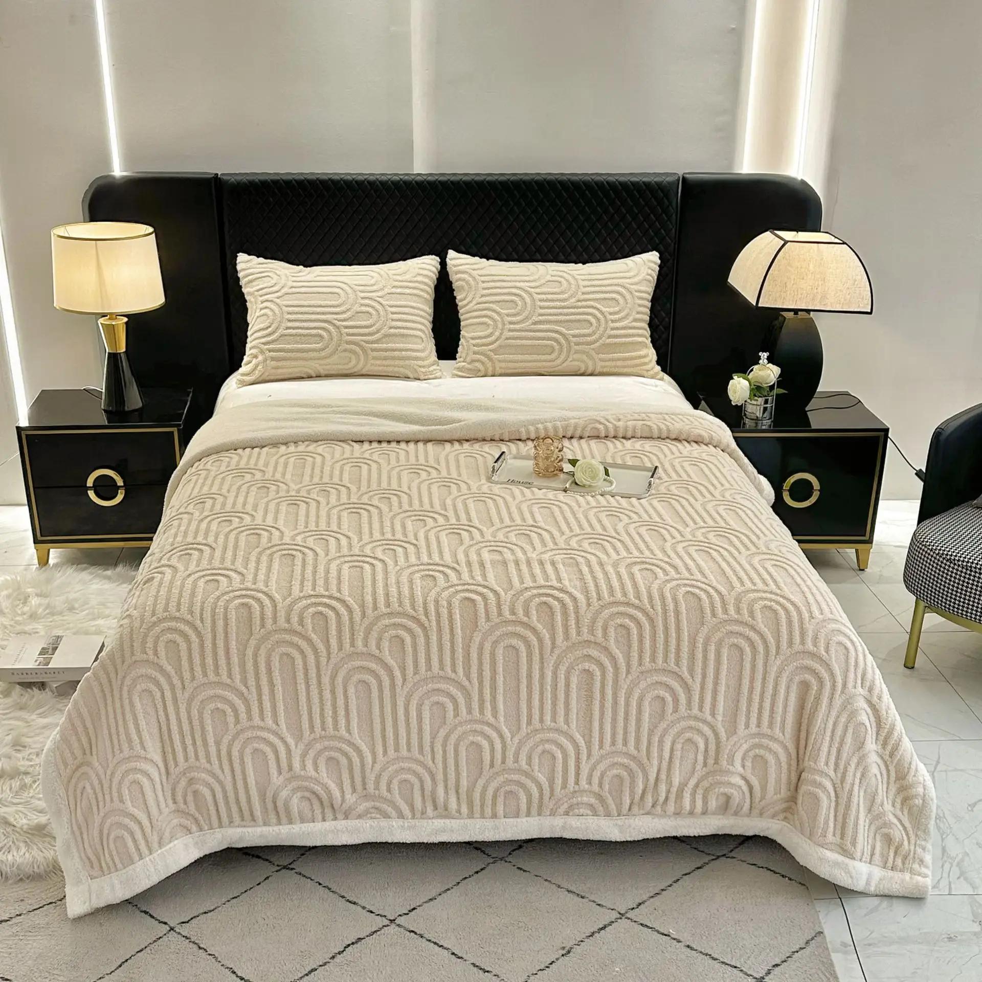 

Coral Flannel Blanket Sofa Cover Small Air Conditioning Shawl Nap Office Blanket Beds Household Comforter Lightweight Throw Blanket 100x140Cm