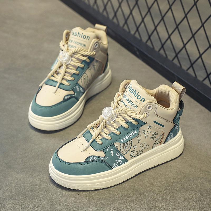 Boys Shoes Autumn and Winter 2025 New Leather Children's Sports Shoes Medium and Older Children Winter Handsome Trendy Cool Boy Board Shoes