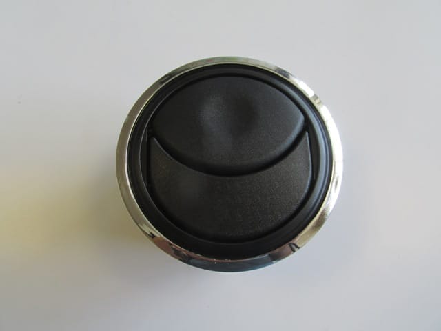 

For Renault Logan 2009-2012. Front instrument panel side fan radiator right left nickel-plated OEM 8200212480