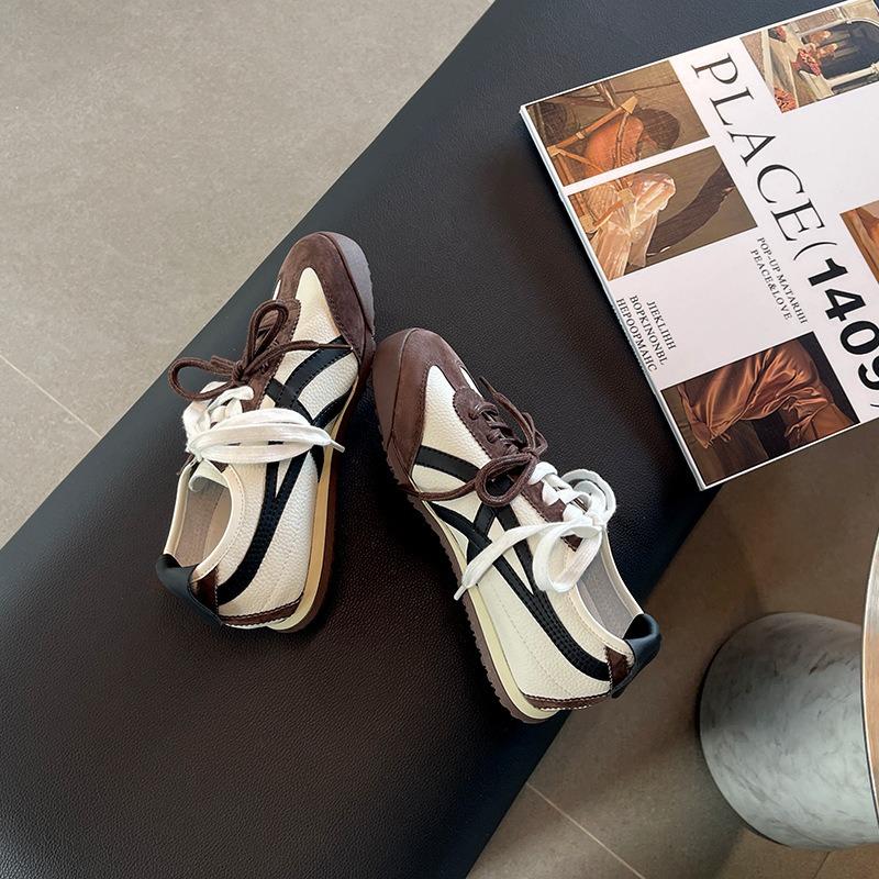 Classic Retro Women's Flat Baseplate Shoes Women's New Leather Versatile Soft Sole Sports and Leisure Shoes Women