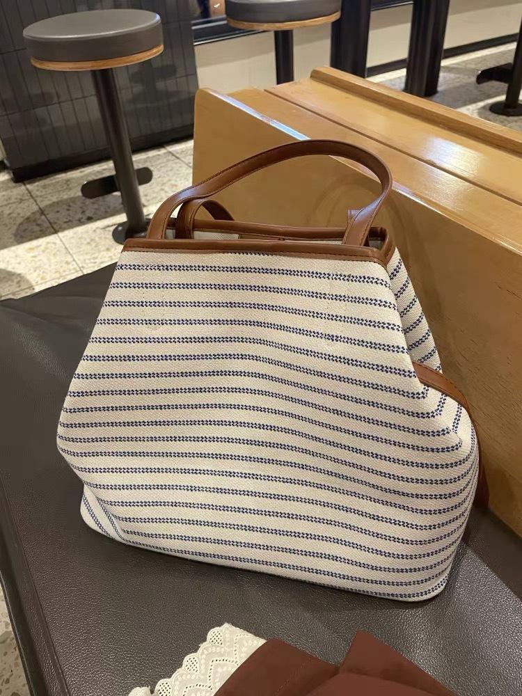 Niche Large-Capacity Striped Tote Bag, Premium Lazy Fashion Commuter Versatile Canvas Bag