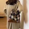 Chic Stylish Women's Tote Bag In Trendy Plaid Patterns Perfect For Daily Use