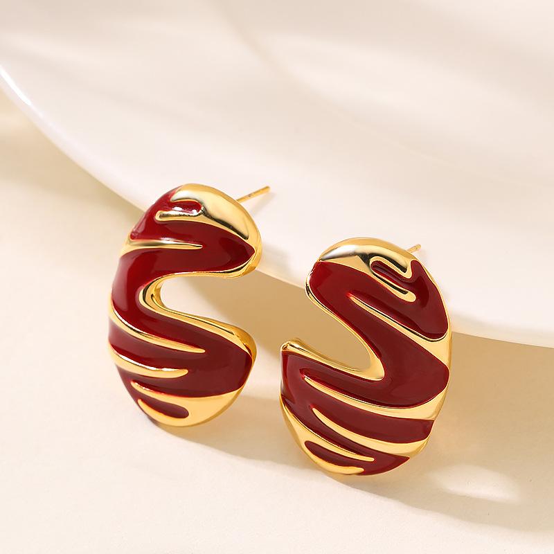 

French retro temperament medium antique dripping oil red irregular geometric striped stud earrings niche personalized earrings красный