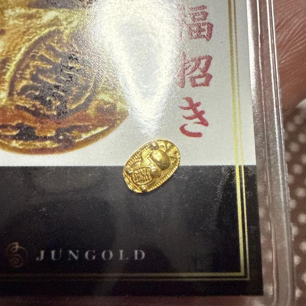 Used Pure Gold Lucky Beckoning Cat, Oval Shape, Lucky Charm, Fortune Goods