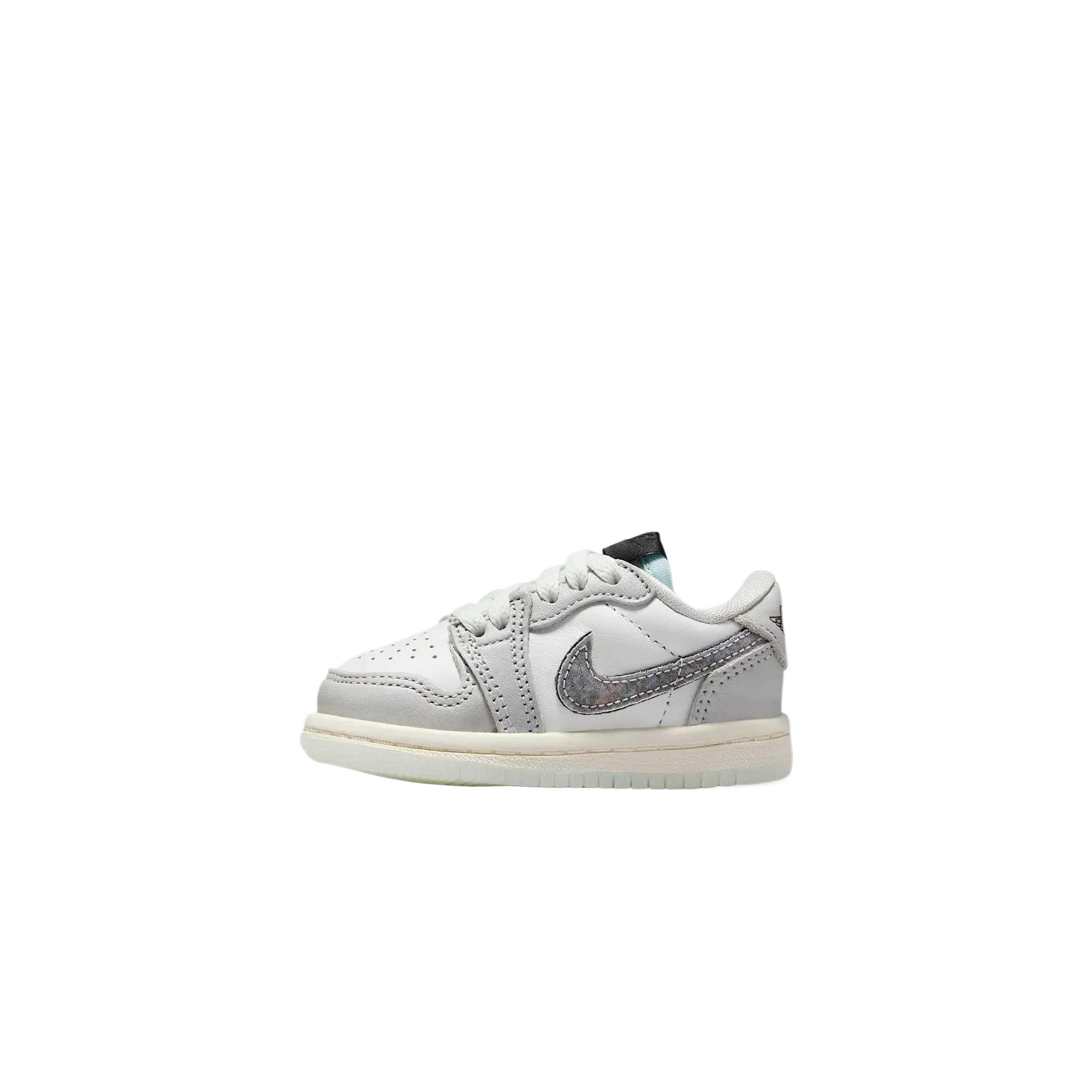 

Кроссовки Air Jordan 1 Retro Low OG TD Year of the Snake Baby серые Summit-White Photon-Dust HF3206-100 22