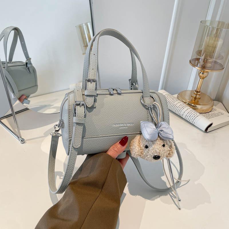 Fresh and Minimalist Handbag, Spring New Korean Niche Shoulder Bag, Large Capacity Commuting Bag, Crossbody Bag