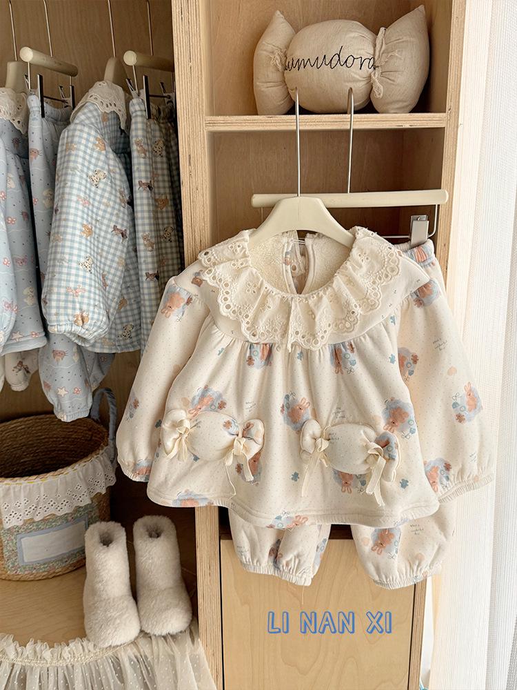 

Winter 2025 Cute Candy Fleece Pajama Set for Girls 130 cm