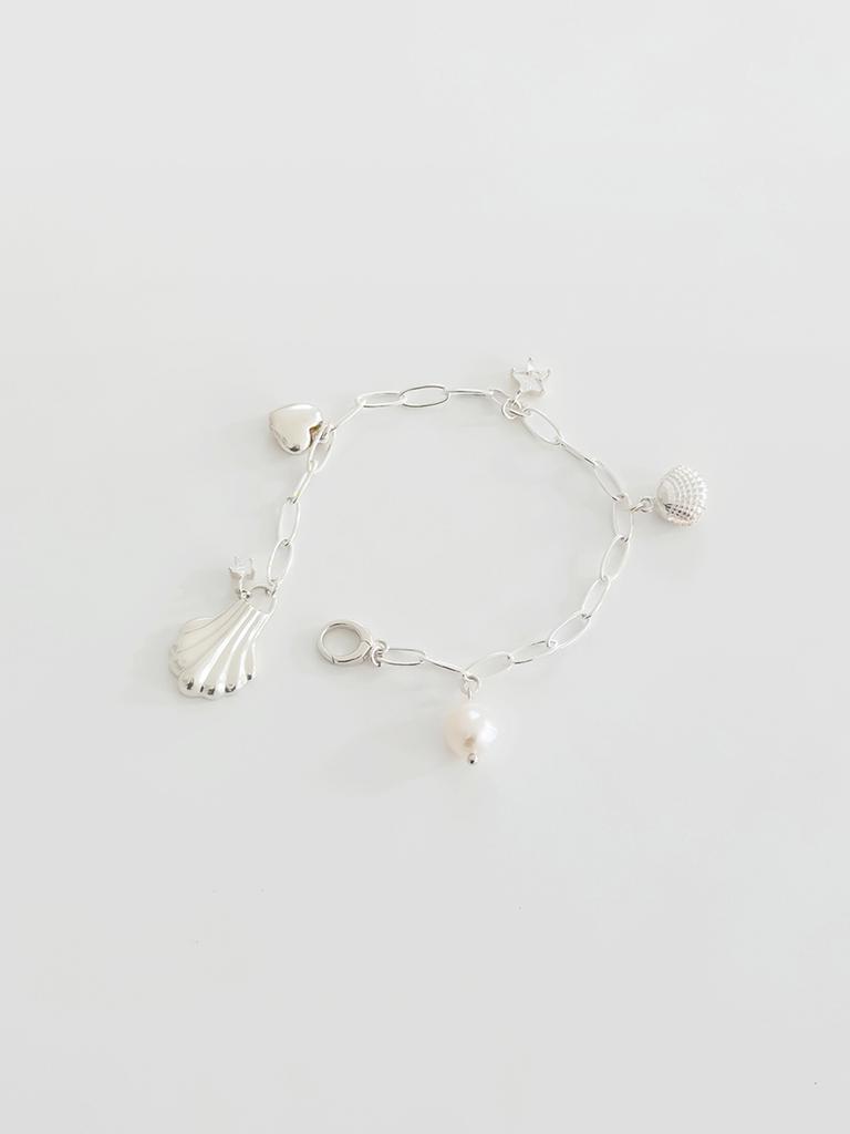 Still Instant Shell Story Charm Bracelet