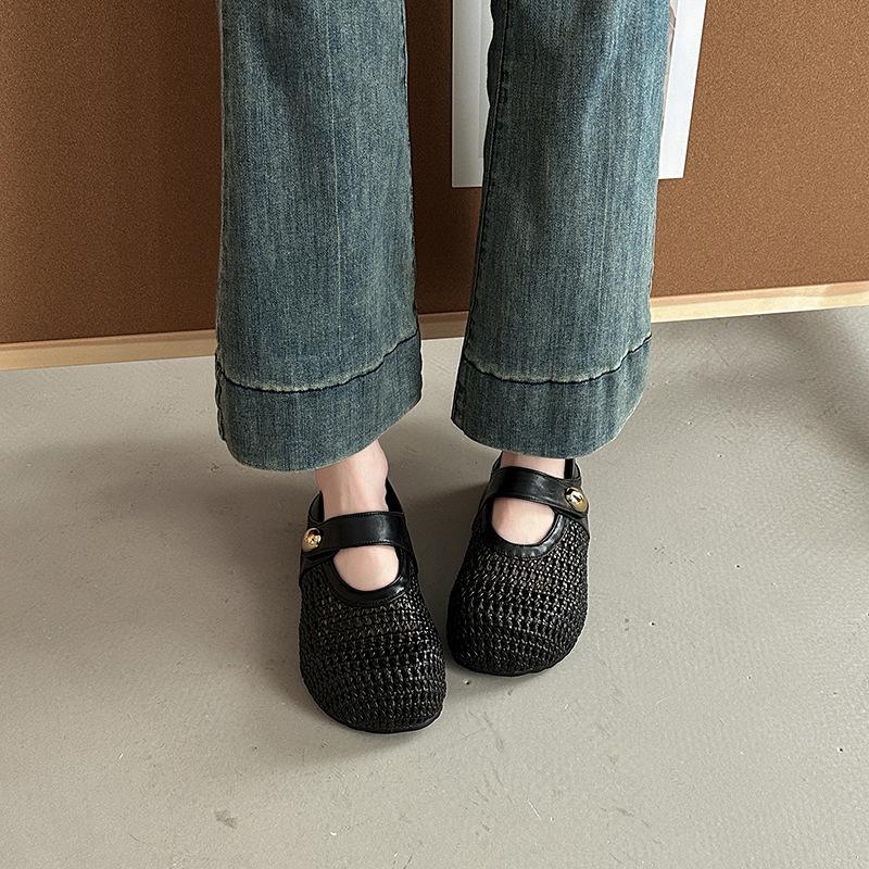 Stylish, simple and versatile hollowed-out thick-soled Mary Jane shoes for women's 2025 summer new breathable and refreshing outer single shoes