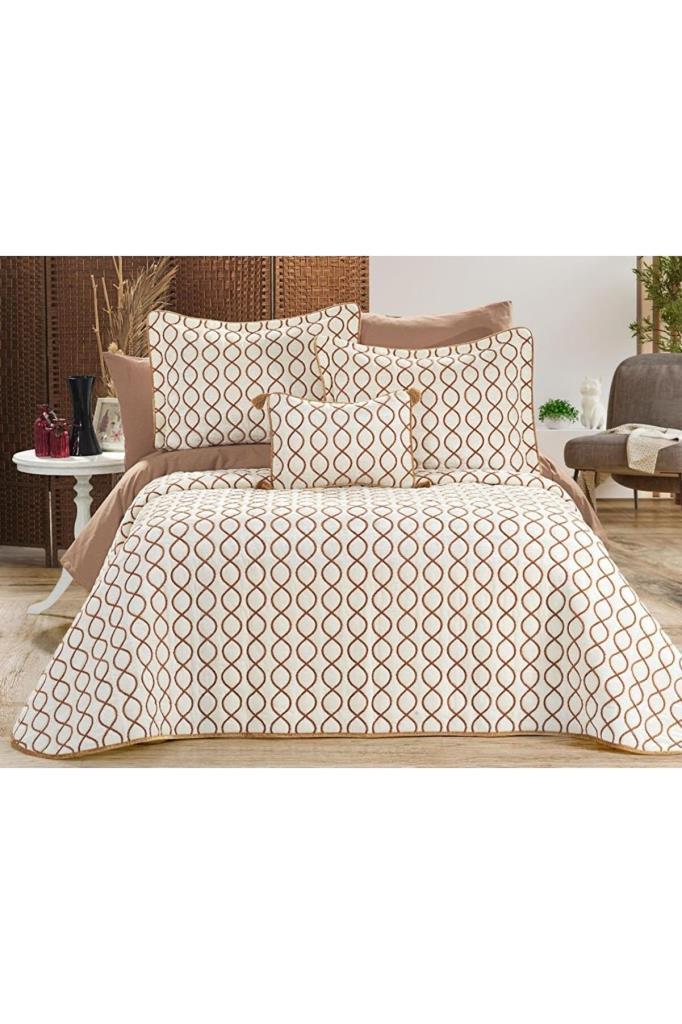 Brillance Quilted Bedding Set 4 Pcs, Bedspread 250x250, Pillowcase 50x70, Double Size, Velvet, Wedding, Cream Gold