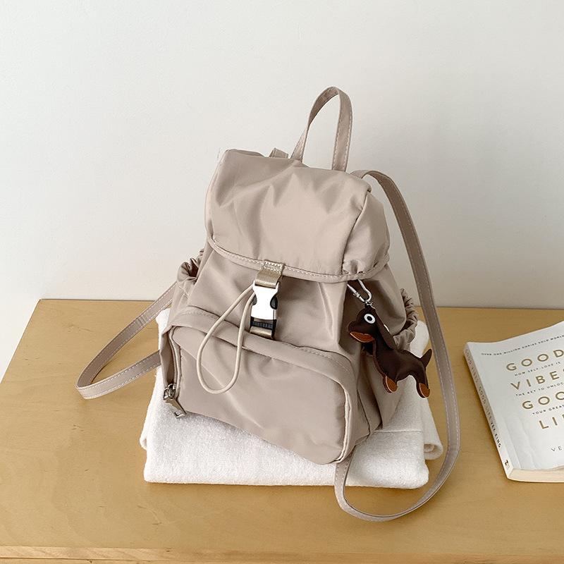 Koreanischer täglicher Nylon-Rucksack für Pendlerinnen, klein für Reisen und Freizeit, einfacher und wasserdichter Rucksack