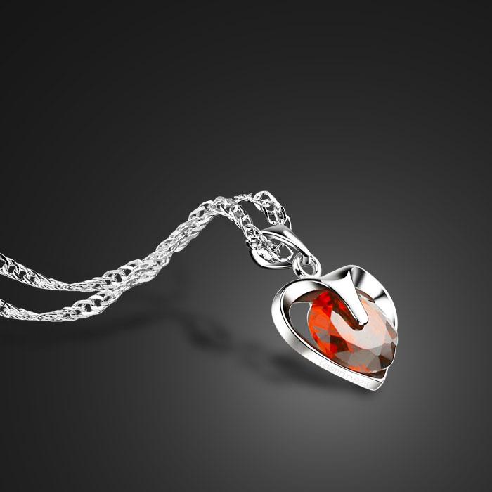 Heart-Shaped Pendant Necklace Single Inlaid Gemstone Platinum-Plated Women'S Simple Collarbone Chain Cold Wind