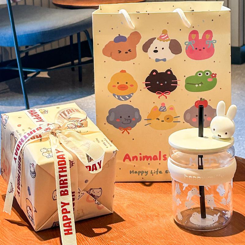 Süße hochwertige Glas-Wasserbecher für Jungen und Mädchen, hochwertige Trinkbecher mit Deckel und Strohhalm, Geburtstagsgeschenk