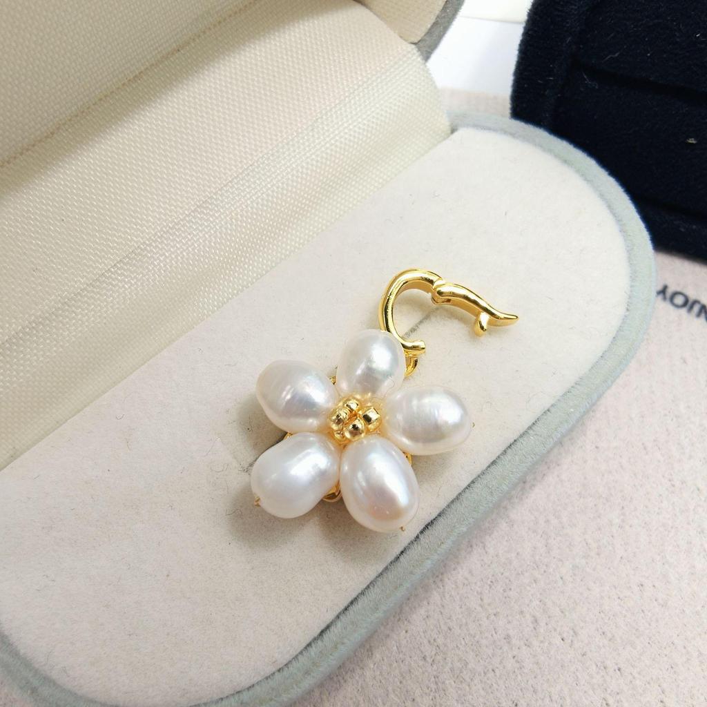 Baroque Pearl Five-Petal Flower Earrings - S925 Silver, Original Retro Design, Versatile Celebrity Style