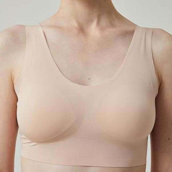 Wearing Natural Seamless Bra (2 COLORS)