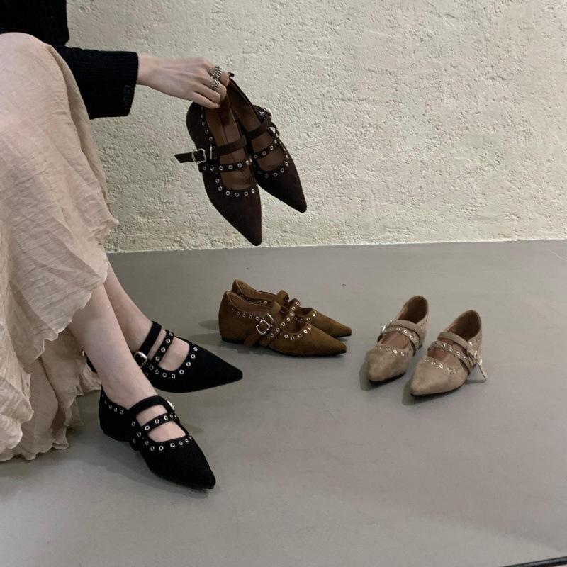 French 2025 spring and autumn new with skirt Mary Jane evening shoes inner height increase pointed suede single shoes women's shoes
