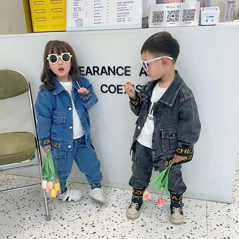 Erkek Çocuk Kot Takım Elbise İlkbahar ve Sonbahar Bebek Yakışıklı Erkek Çocuk Modası Kot Ceket Kot İki Parçalı Takım Elbise