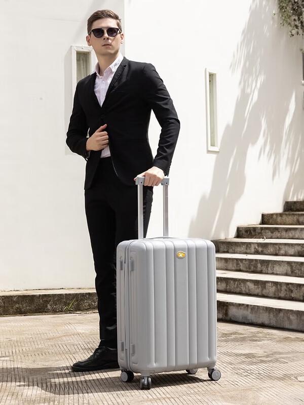 MGOB PC Hardside Spinner Luggage