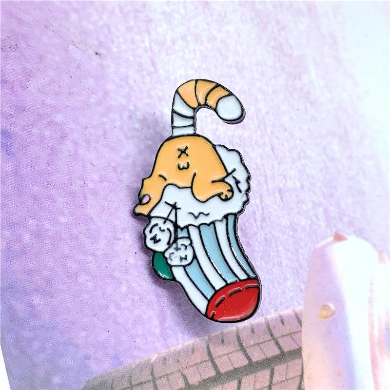 Creative Medal Creative Christmas Badge Brooche Pin Stylish Christmas Tree Brooch For Scarves Clothing Hats Jewelry Accessories