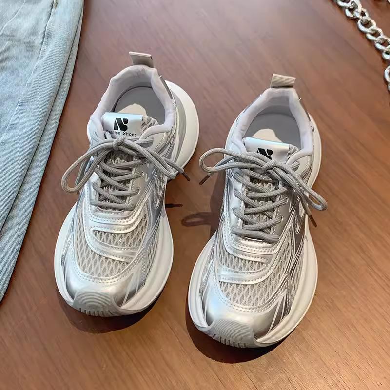 

Trendy shoes platform dad shoes women s 2025 new spring and autumn mesh breathable lightweight soft sole ultra-light casual sports shoes 35 серебряный