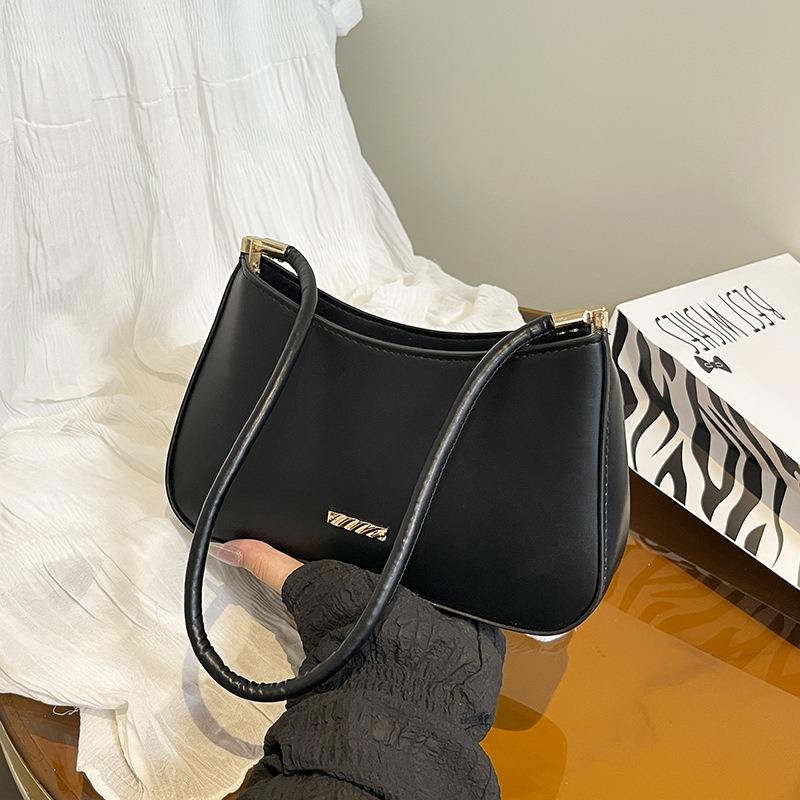 Niche underarm bag women's new trendy and versatile daily shoulder messenger bag textured saddle bag