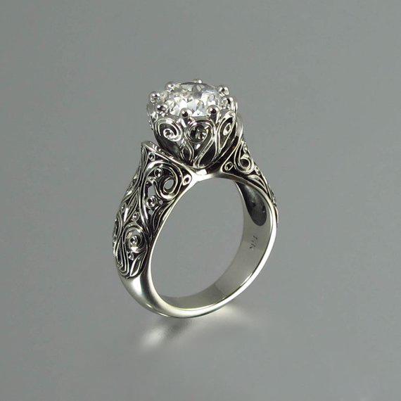 Sanjie Zircon Rings: Stylish and Versatile Retro Floral Designs for Men and Women, a Popular Accessory Choice.