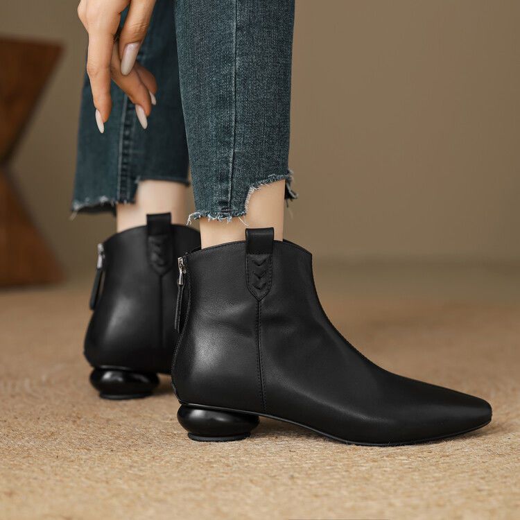 2025 new retro flat-bottomed Chelsea short boots women's boots low-heeled versatile spring and autumn single boots rear zipper and ankle boots