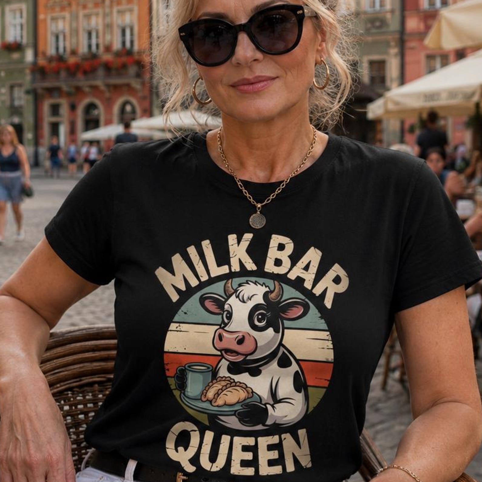 Polish Milk Bar Queen Shirt – Funny Cow T-Shirt, Cute Farm Animal Tee, Retro Dairy Lover Shirt, Funny Foodie Gift for Women S