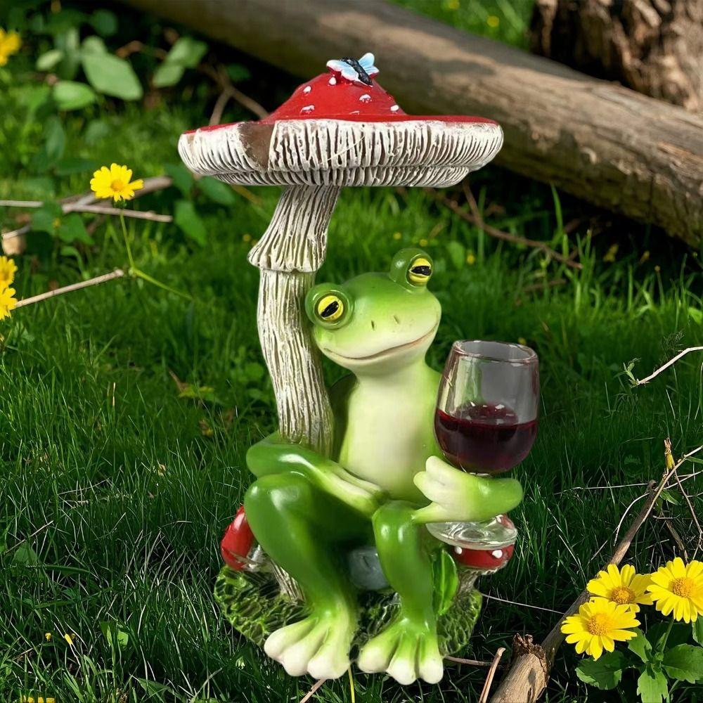 Red/Yellow Mushroom Sitting Frog Ornament Cartoon Resin Frog Sculptures Indoor Decor