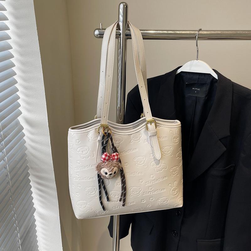 High-end contrasting color large-capacity bag women's 2025 new fashion commuter shoulder college student portable tote bag