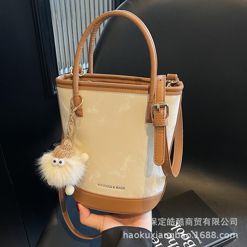 This Year's Popular Bucket Bag Women's 2025 New Fashion Foreign Style Messenger Bag Going Out Portable Small Bag