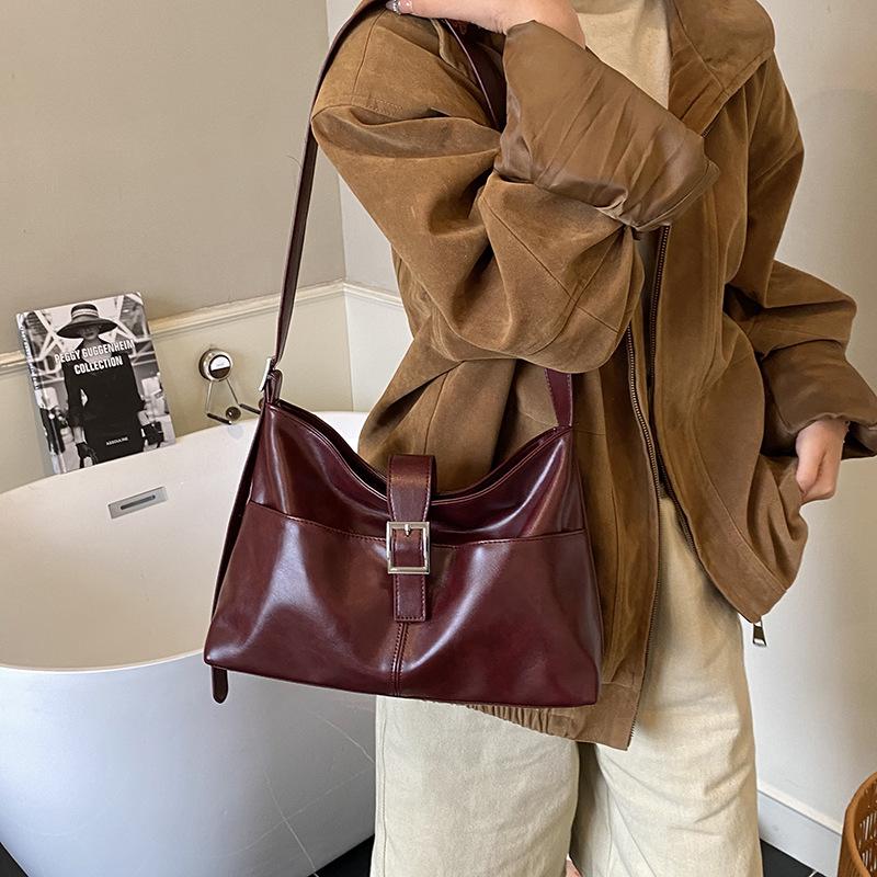 Autumn and Winter Large-capacity Commuter Tote Bag, Women's Casual, Retro and Versatile Single-shoulder Underarm Crossbody Bag