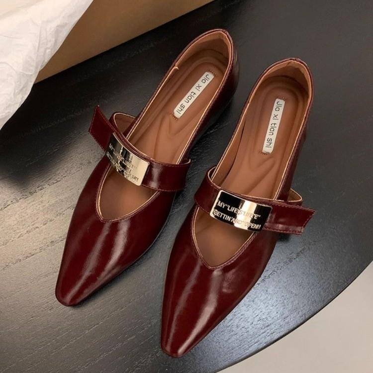 2024 Autumn and Winter New Fashion Versatile Retro Mary Jane Single Shoes One Word with Flat Shoes Women Pointed V Mouth