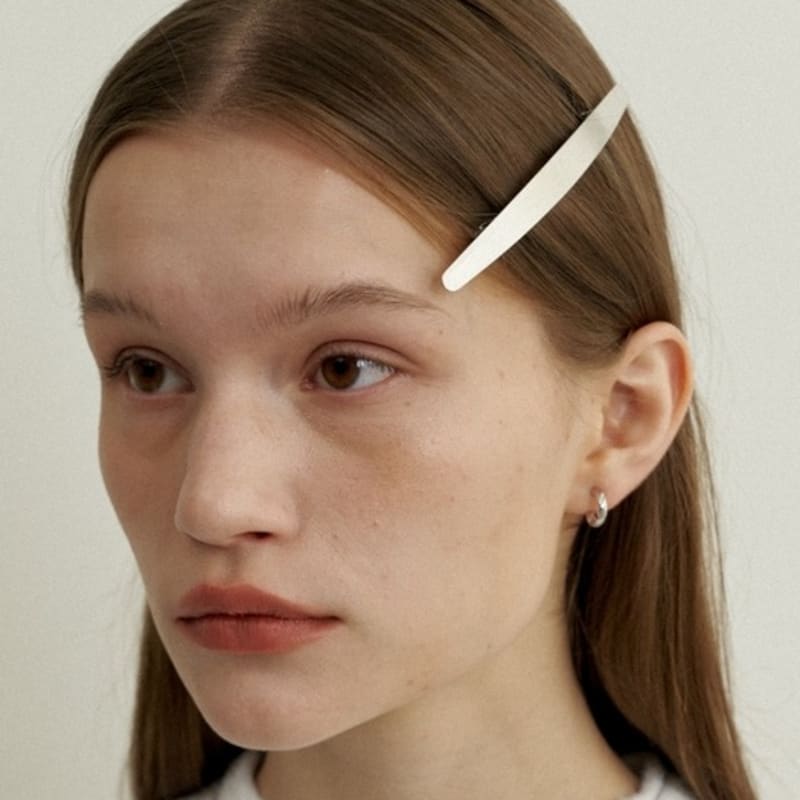 

LOVE ME MONSTER Slim Silver Hair Pin SILVER