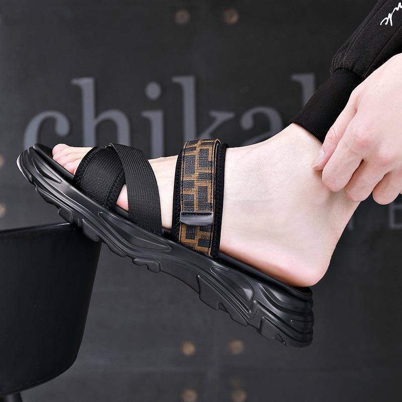 FashionMen's Platform Sandals Fashion Causal Outwear Summer New Designer Shoes Male Lycra Outwear Luxury Slippers for Men