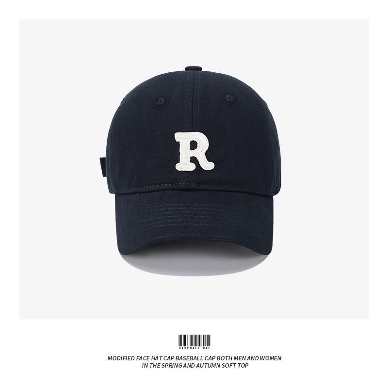 Children's Versatile Fashion Baseball Cap for Spring, Autumn, and Winter - Korean Style Letter Design for Boys and Girls, Trendy Duckbill Hat.