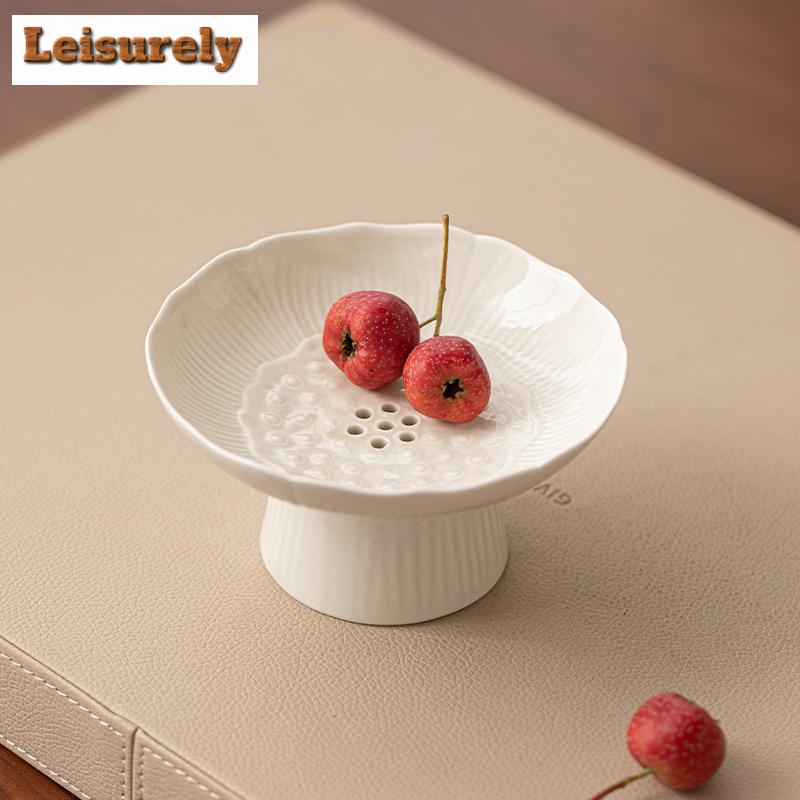 Kreative Lotus-Samenkapsel Abtropfende Obstschale Hoher Fuß Keramik Dim Sum Kochen Selbstbedienungs-Auslage Trockenes Dessert Süßigkeitenteller Teetablett