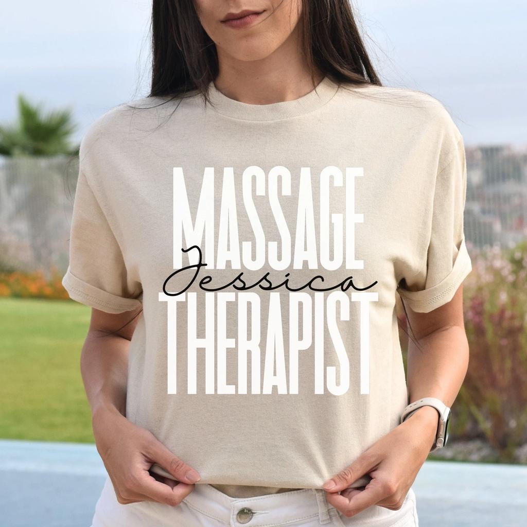 Personalisiertes Massagetherapeut T-Shirt Geschenk Benutzerdefinierter Name Spa Massagetherapie Unis