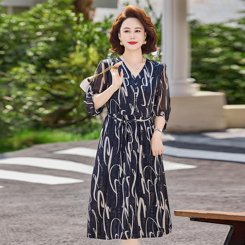 2026 Elegant Waist-Cinched Summer Dress for Mothers: Slimming and Stylish Skirt for Middle-Aged and Elderly Women 3XL