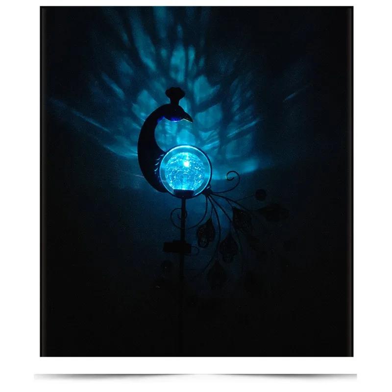 1pc Solarbetriebene Pfauenlampe, Eisenkunst, hohle Feder, Pfau, Outdoor-Hof, Rissball-Lampe, Rasen-Dekorationslampe