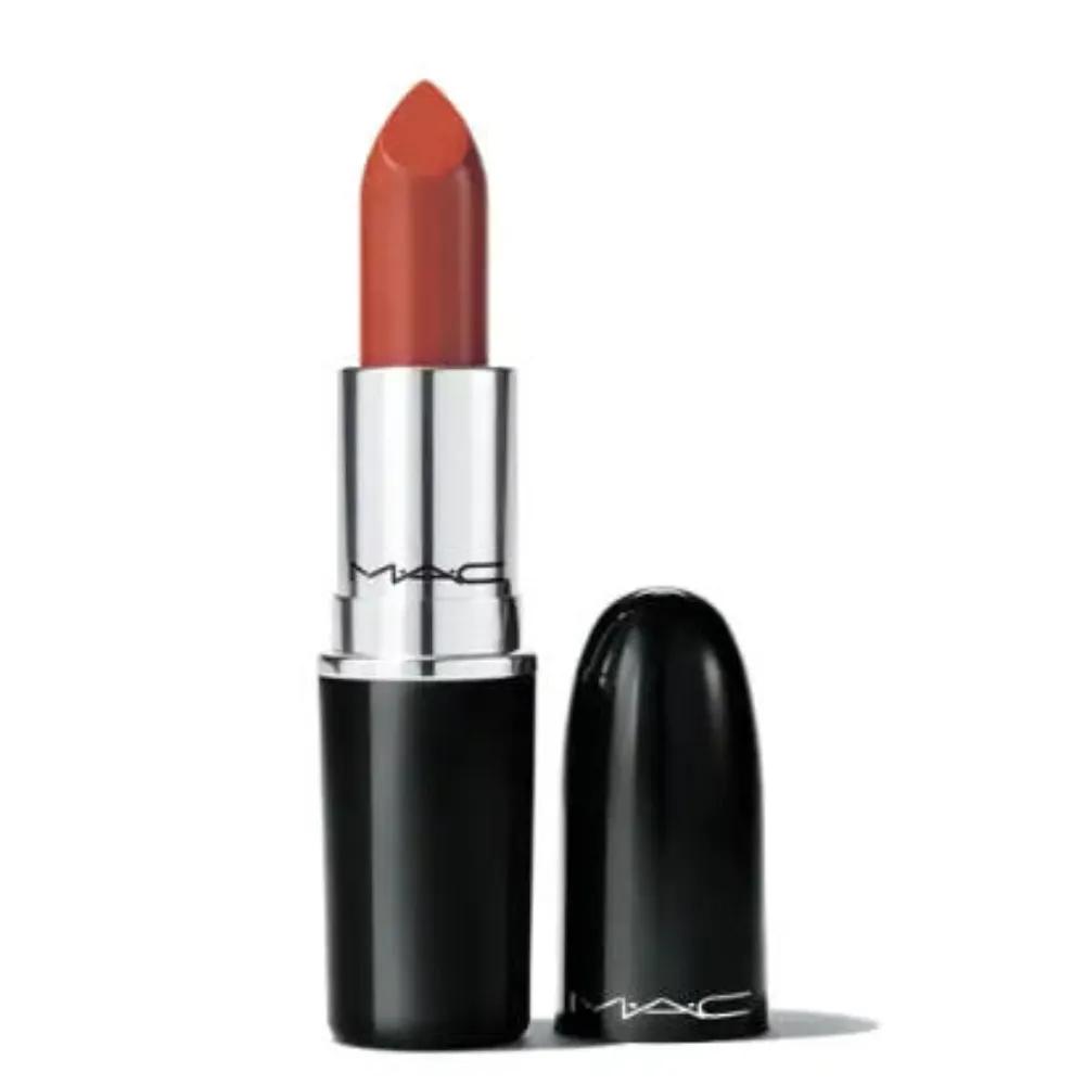 Помада MAC Lusterglass Wife Business Casual
