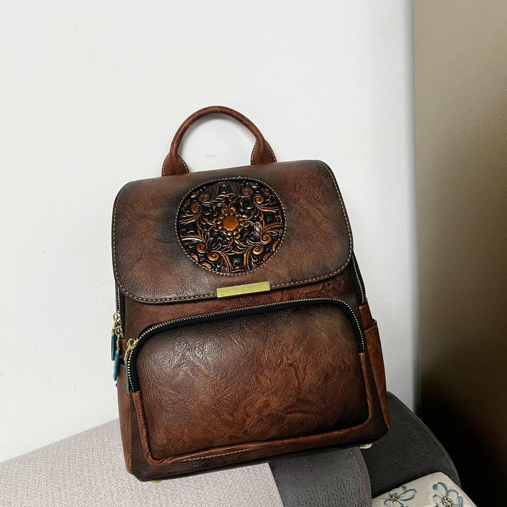 Vintage Embossed Women‘s Backpack Large Capacity Water-Resistant Chinese Style Backpacks Leather Travel Worker Commuter Rucksack