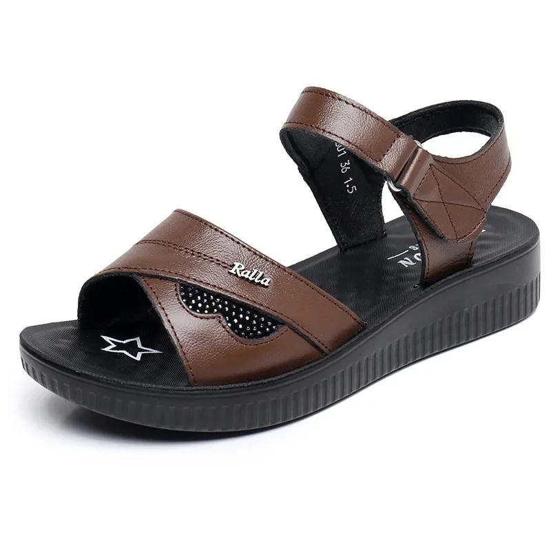 Fashion 2025 New Women's Summer Comfortable Wear-resistant Soft Sole Sandals Lightweight Non Slip Middle-aged and Elderly Mother Sandals